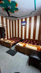 Khushraali hotel and restaurant