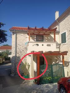 Apartments Marija, Authentic Stone House, 3 Minutes from the Beach