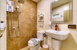 Sababa House 4 Bedrooms, near Chabad and Beach