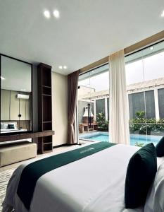 Divan Hills