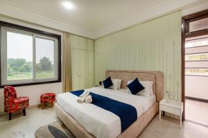 Sunset view Villa I Luxury 5 BHK Villa with pool in Nathdwara I 966o9o1oo6 2km from temple only By SK