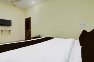 SPOT ON SRI KARTHIK GRAND INN