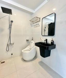 Phú Gia Hotel 99 Đường D1, KDC Him Lam, Tân Hưng, Quận7