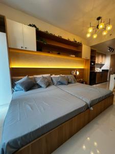 Condo in Red Residences -Self Check-in - Fast Wi-Fi