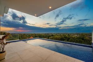 Villa Maisie - Roof Pool Sunset Views Bingin Hills