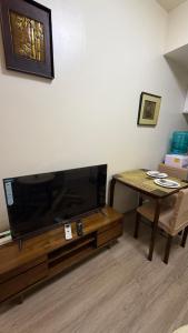 Studio Condo Near IT Park Cebu with WiFi & Kitchen