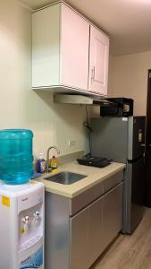 Studio Condo Near IT Park Cebu with WiFi & Kitchen