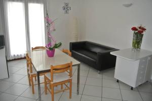 Enjoy your holiday 200m from the beach