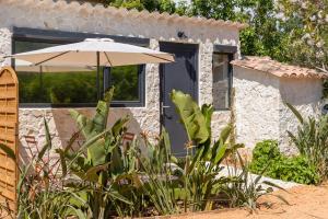 NUSAMOR petite maison romantique baignoire balnéo 2 places