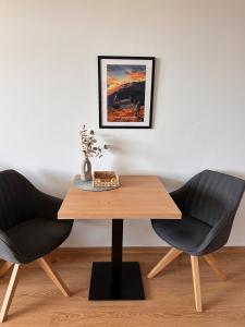 Stylish Duplex near Old Town Waterfront Nature