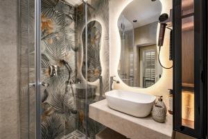 Una Rooms
