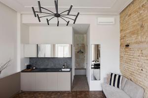 Boutique studio with Balcony