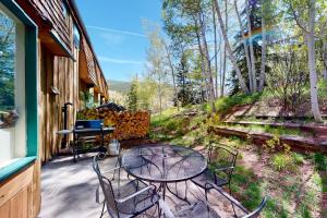 Cozy Condo on Chamonix Lane