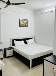 Shree Balaji Cafe Restaurant & Guest House