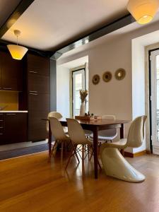 Bright Stylish Duplex with a private roof terrace