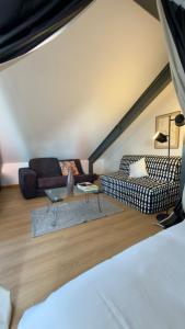 Bright Stylish Duplex with a private roof terrace