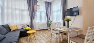 HolidayHomePL Centrum KOL1U2 apartament z osobną sypialnią