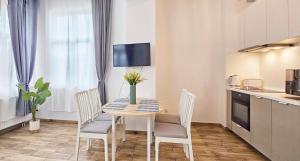 HolidayHomePL Centrum KOL1U2 apartament z osobną sypialnią
