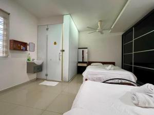 Permas Family Studio Villa