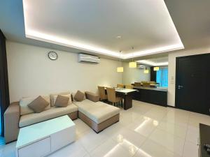 Kamala Regent 2 bedroom
