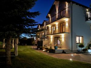 Willa Alexandria - Basen, Cisza, Komfort - Domki i Apartamenty Karwia
