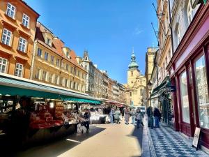Havel Market Rooftop Studio