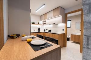 Kallithea Luxury Villas -Apollo-