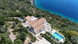 Villa Lefkas - Luxury villa Sivota with direct sea access