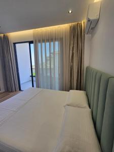 Rei Hotel