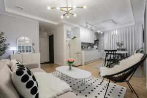Cloud nine Hongdae private APT