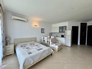 Oasis club apartments