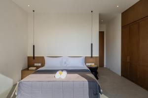 Supreme Villa 4BR Ubud Epic Pool Sunrise Canyon