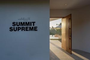 Supreme Villa 4BR Ubud Epic Pool Sunrise Canyon