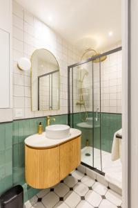 Appartement Design Rénové Parc Monceau Paris 8e