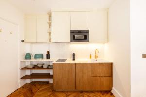 Appartement Design Rénové Parc Monceau Paris 8e