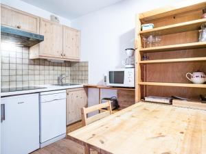 Studio confortable au centre avec balcon - FR-1-518-113