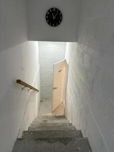 Guest House Basement - Master Bedrooms in Bayview Village