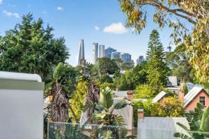 1F9L Abnb-Style 4BR Spacious House With Natural Yard, Close To CBD
