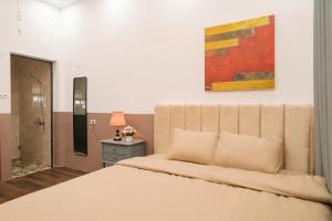 Morden Apt 6Br Old Quater