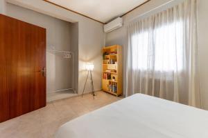 Stylish 2 Bedroom Retreat Near Athens Airport