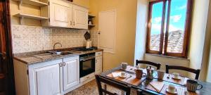 Casa Becci Central Large & Sunlit Historical Flat