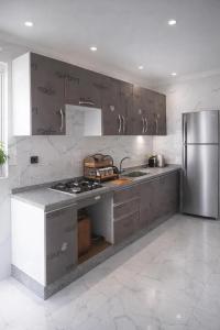 Moroccan Inspired 2BR Bright, Central & New