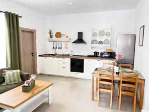 LA House 2