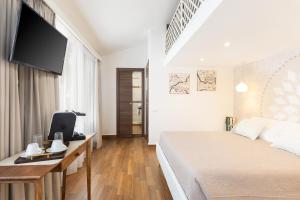 PALMASERA CHARMING - Rooms & Suites