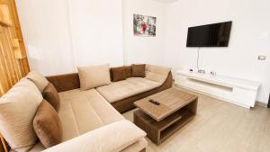 Ale Sea Eddea by ALZ Beach Resort - Apartament langa plaja cu vedere la mare & piscina in Alezzi