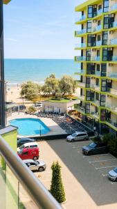Ale Sea Eddea by ALZ Beach Resort - Apartament langa plaja cu vedere la mare & piscina in Alezzi