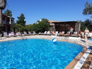 2BR Apt Balconies Pool 3