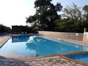 Poolfront Escape – Cabana 13