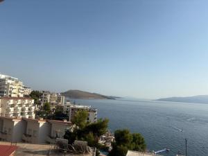 Sea View Toni