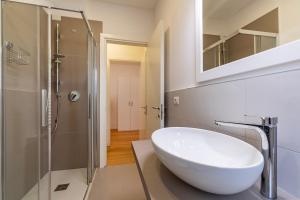 Venice 10 Min Modern 2BR Free Parking
